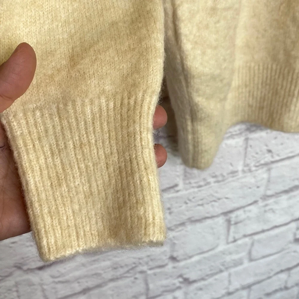 Topshop Double V-Neck Sweater - Picture 6 of 9